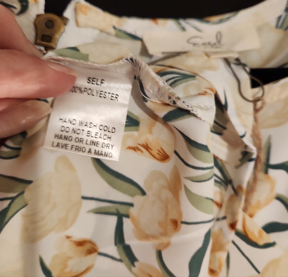 Easel Women's Cream Yellow Floral Short Sleeve Blouse Size Large NWT - Picture 7 of 8